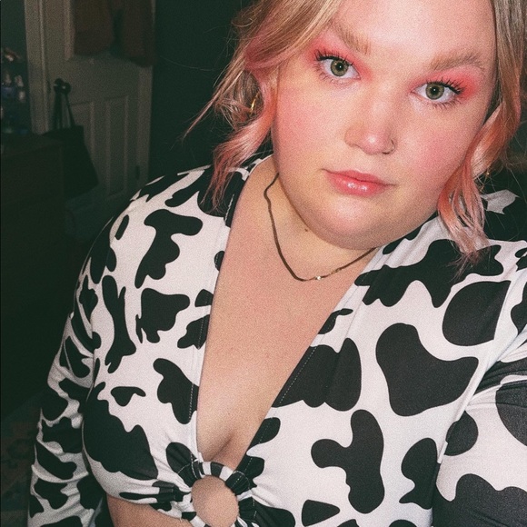 Meet your Posher, Danielle - Picture 5 of 7